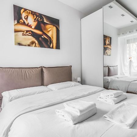 Milano Vetra-Parco Delle Basiliche 2 Pax- Wifi- Banfi Apartment Екстериор снимка